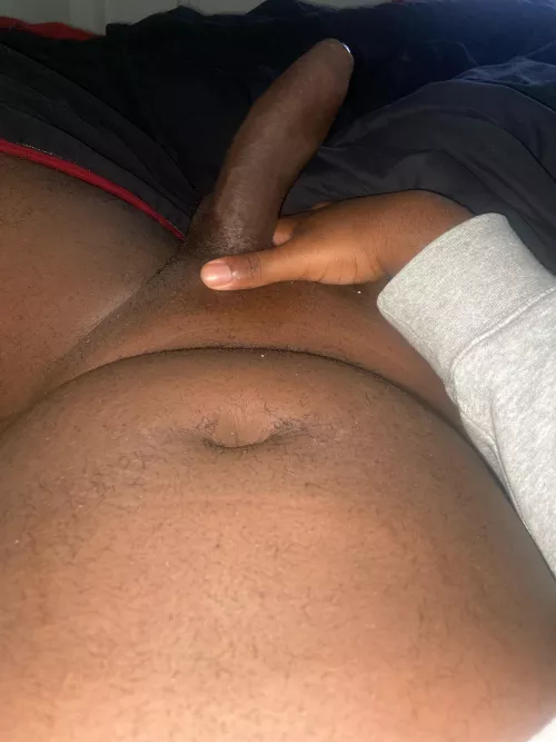 21, anyone wanna help me cum? Dm if you wanna trade