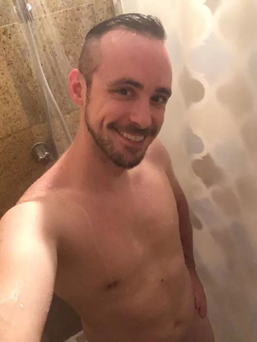 28, 5’9, 165lbs. I was actually feeling pretty good about my body yesterday, thought I’d share.