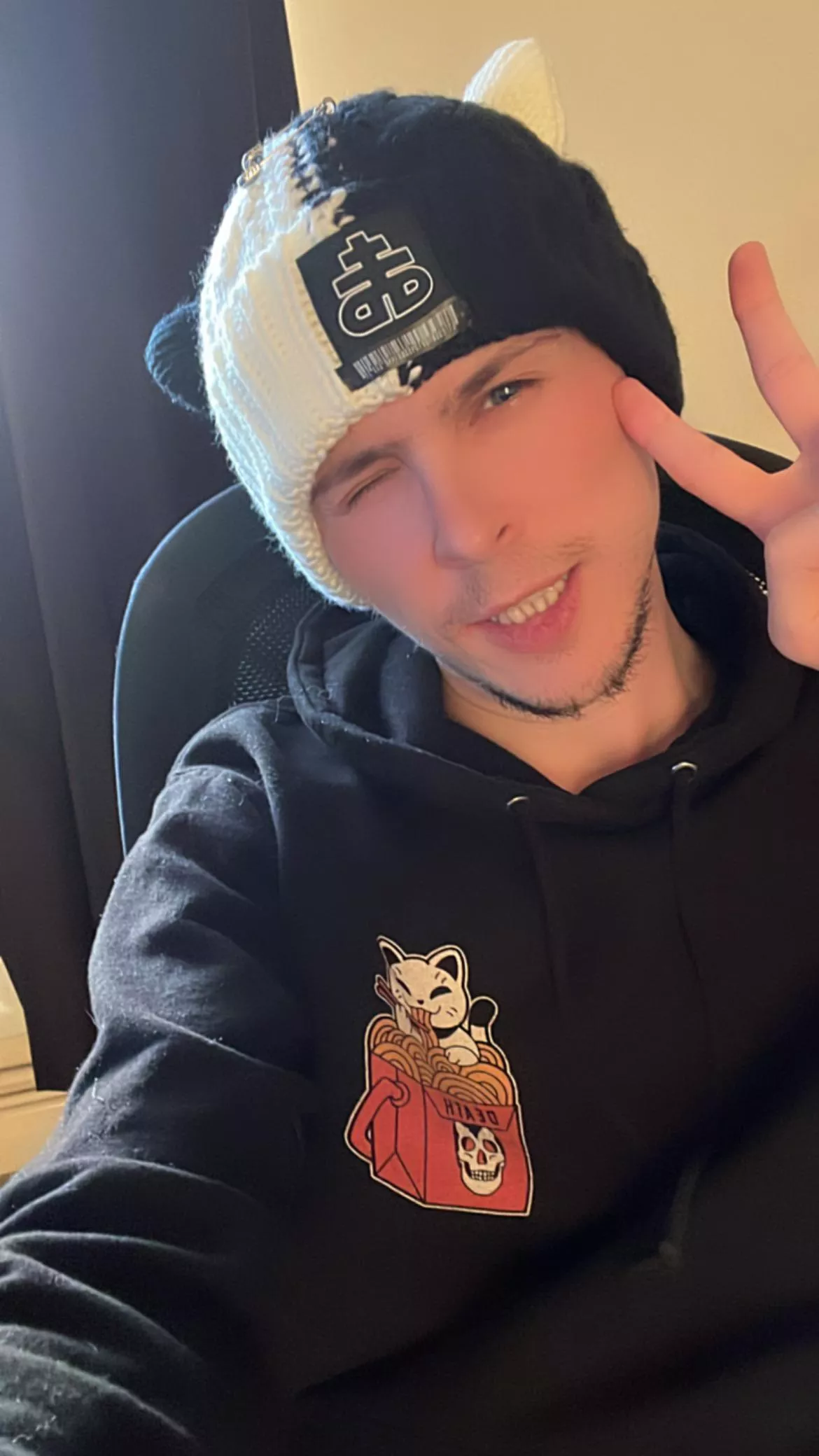 About to get placed bronze on OW2 hope you’re having a nice day!