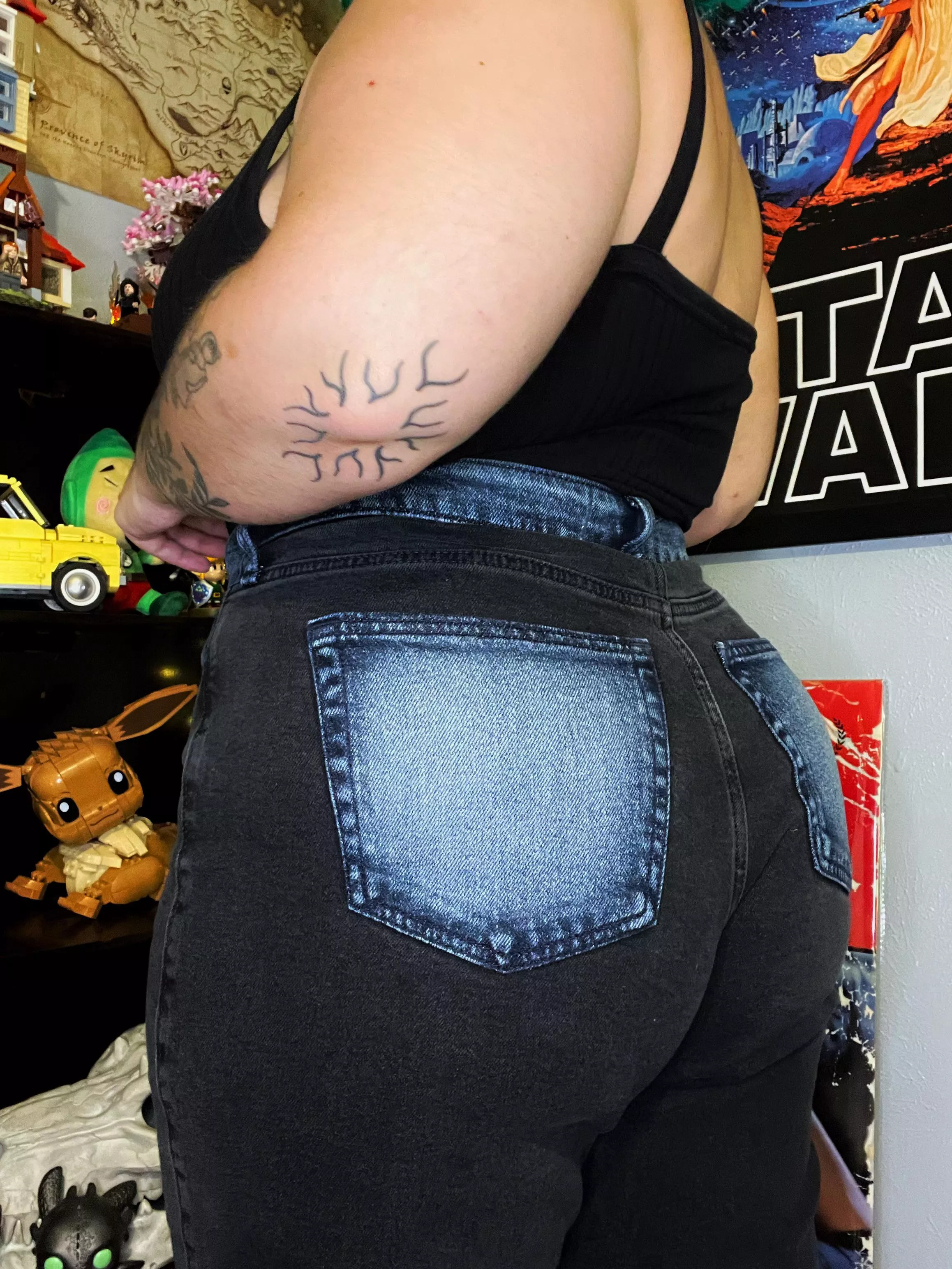 Adding to my Lego collection soon!! I want the Fender build 😍