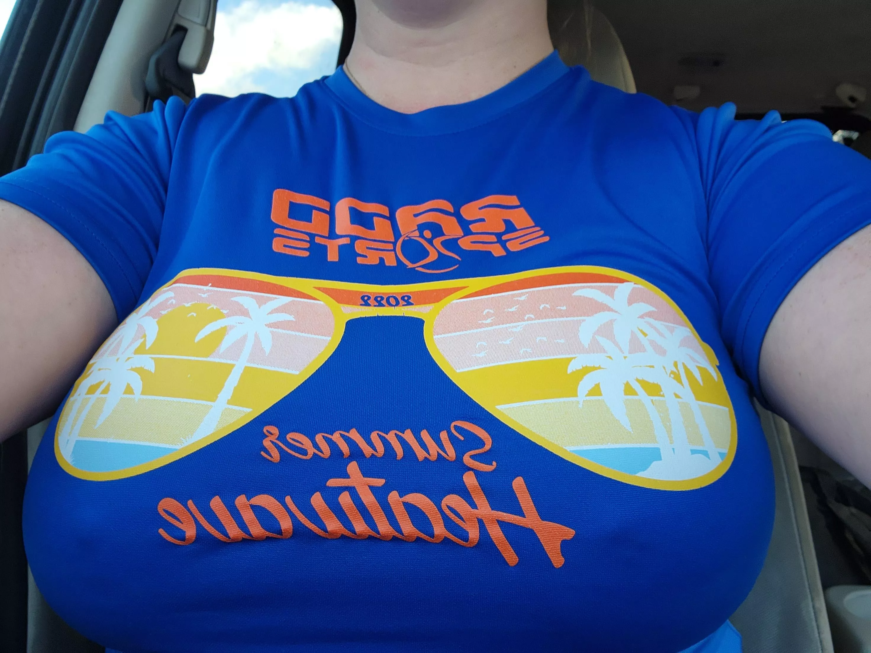 Apparently a kids medium shirt is a sports bra for me 🤭