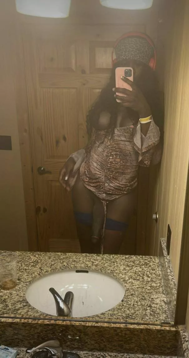 Book me and let me shove in it your throat💦❤️😘