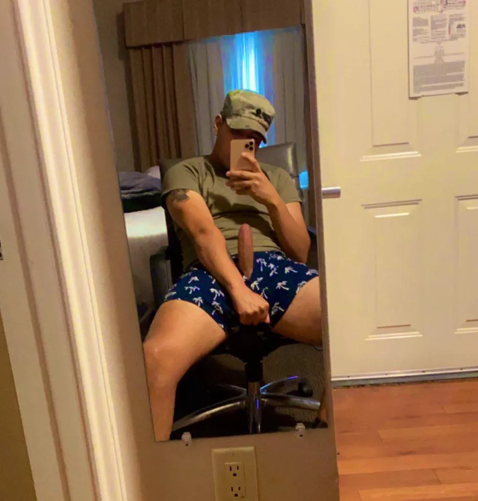 Dick hard before work(24) Can I get some help sgt!