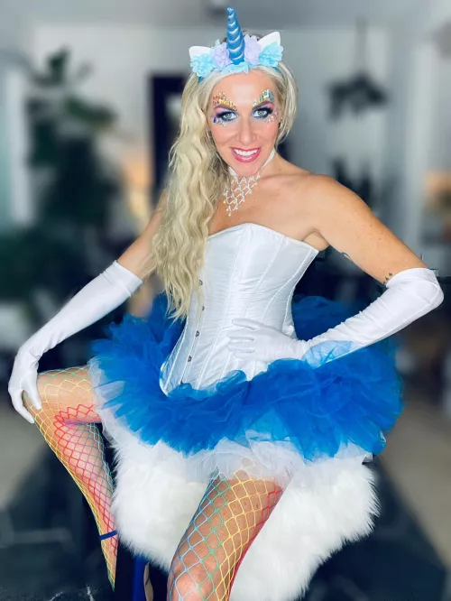 Did you know that Unicorns have rainbow pussies? (F)