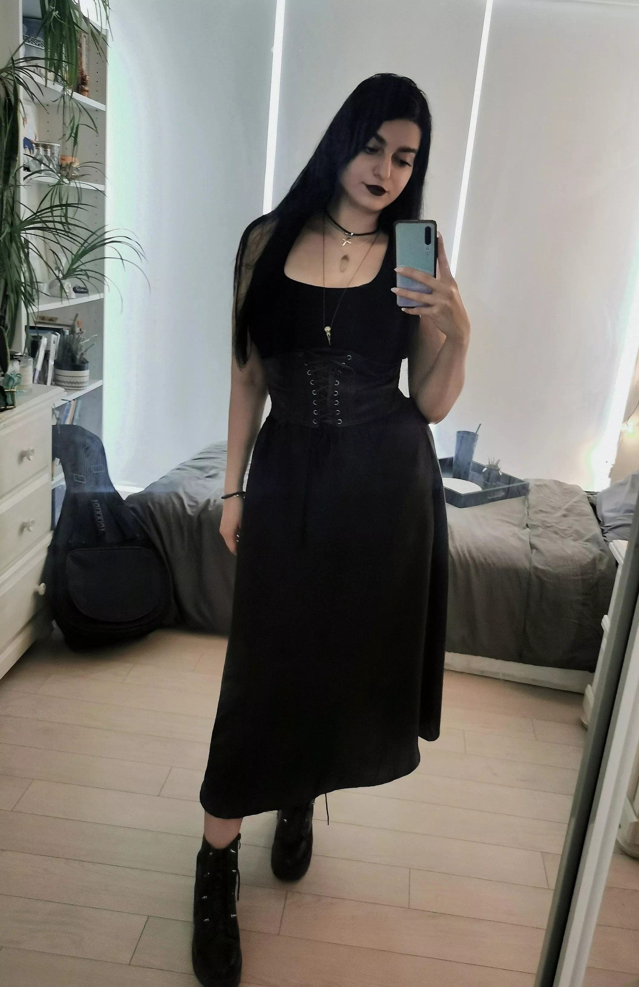 [F]irst time posting, tell me your favorite bands🦇