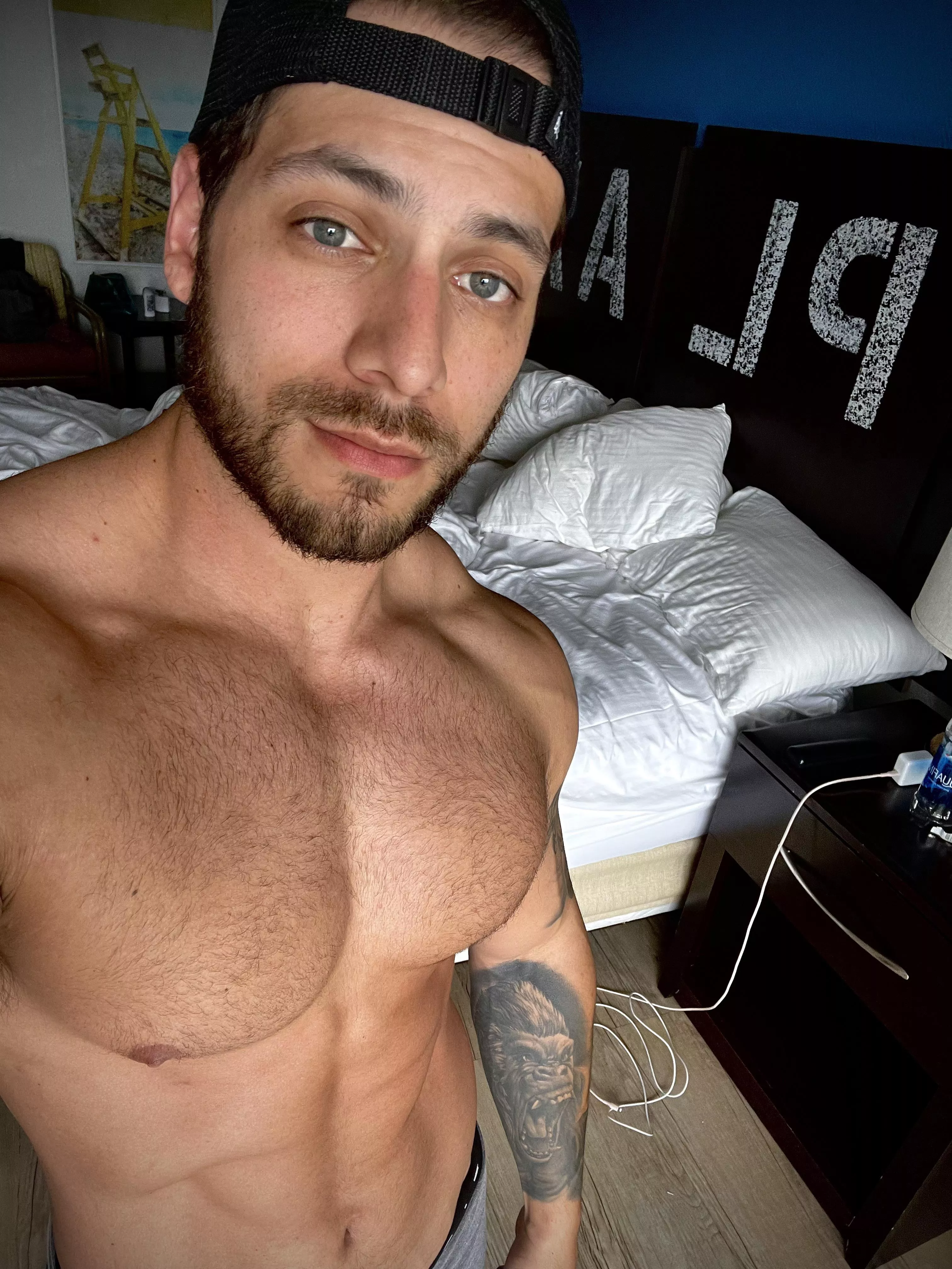 Florida beaches & Naps. Just waiting for my cougars to join 😈