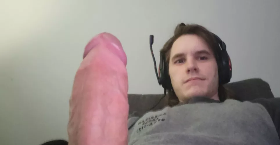 Gonna rub one out while I wait for this patch