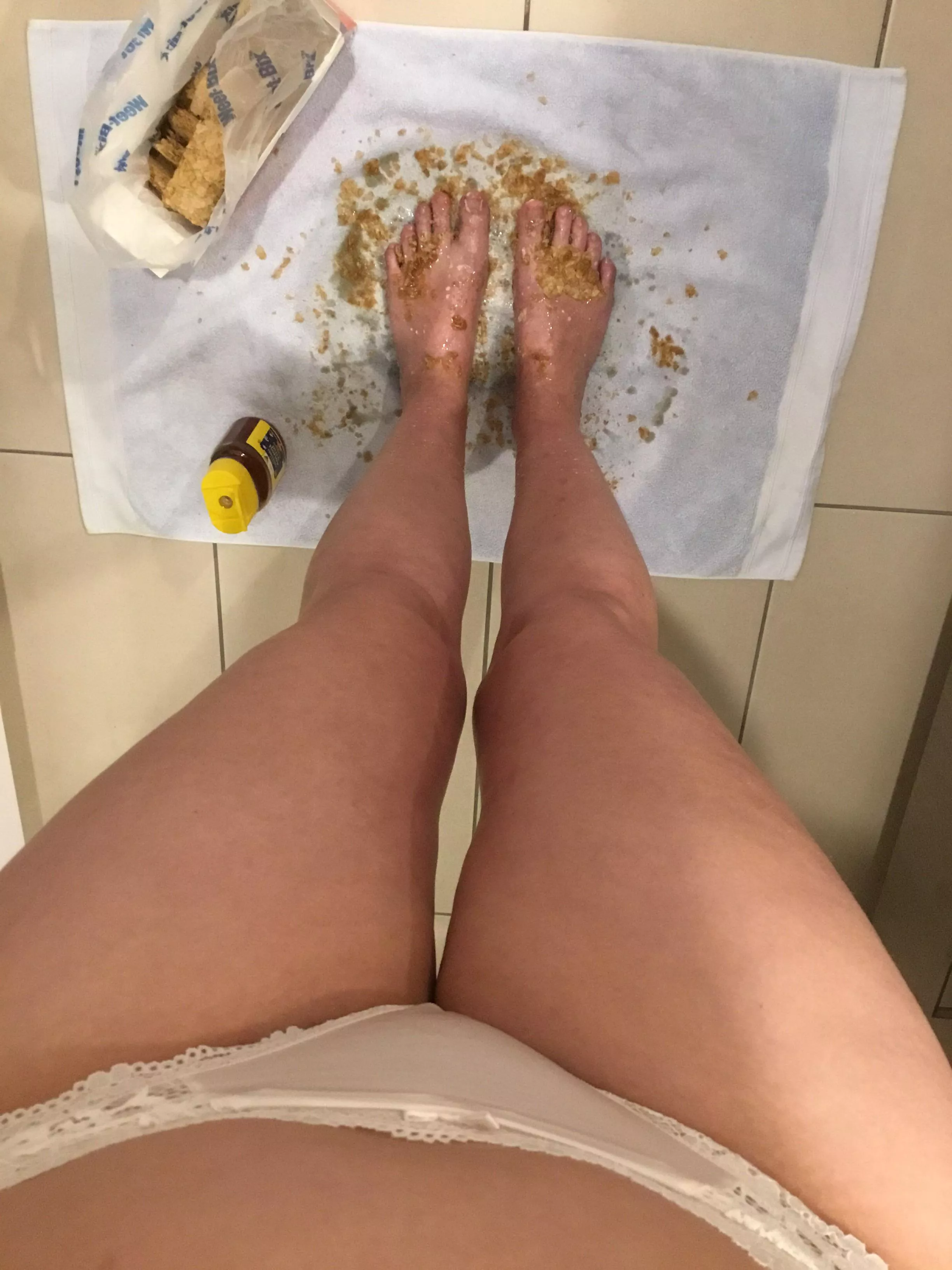 Help… my feet are so sticky and crunchy… 😈😈