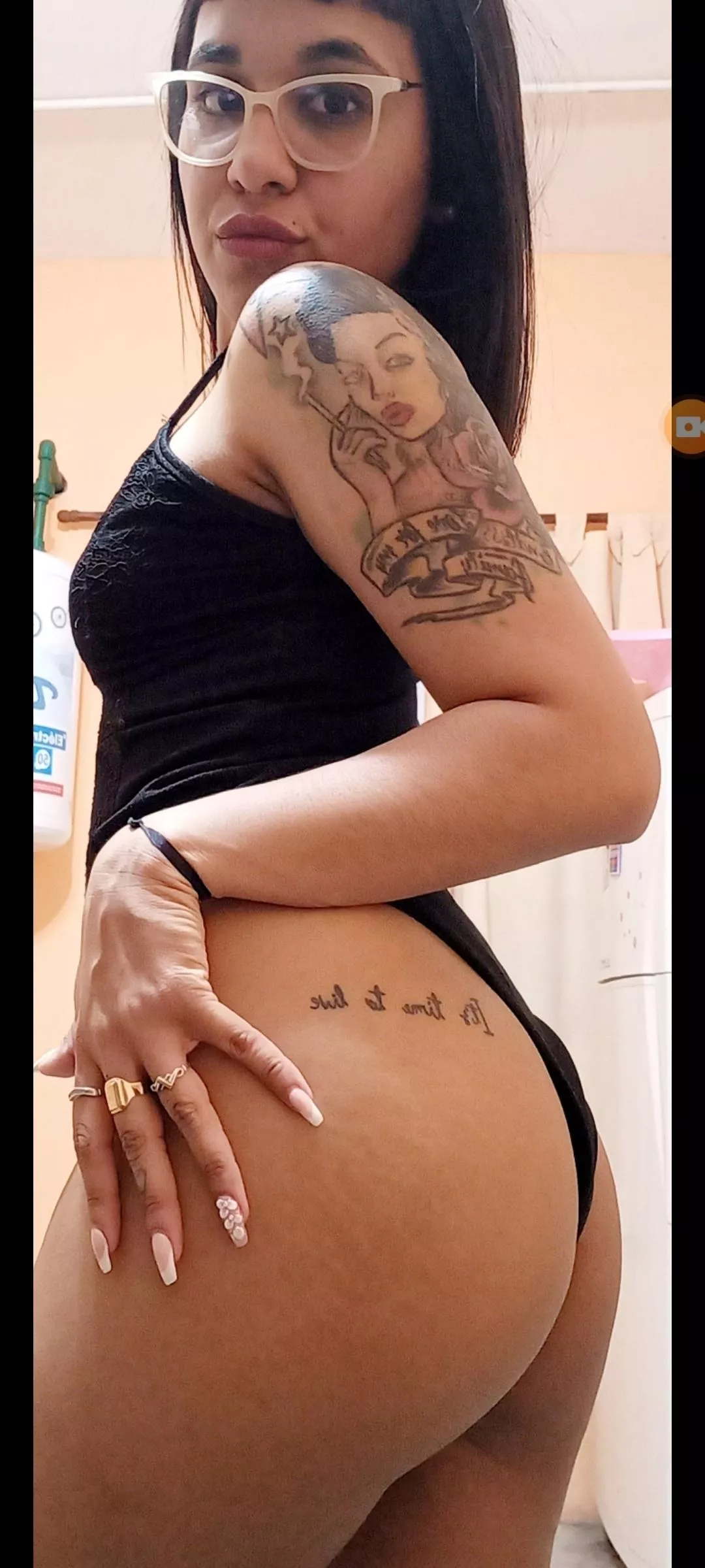 hot brunette wanting to have fun 🥵💋