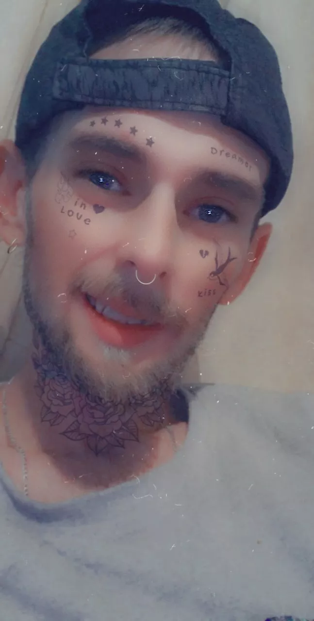 I like when stranger check on me, im always horny am i normal?? Chek page for spefic/s.😄🙂