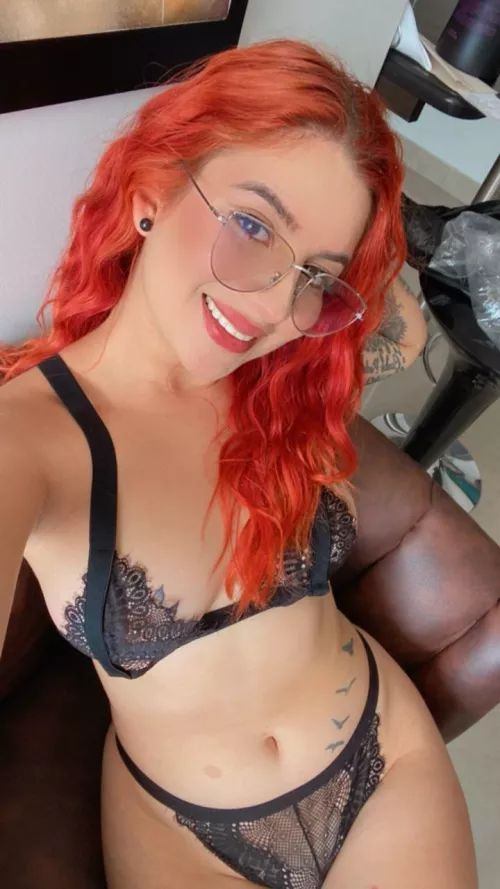 I love to tease in this outfit 😉