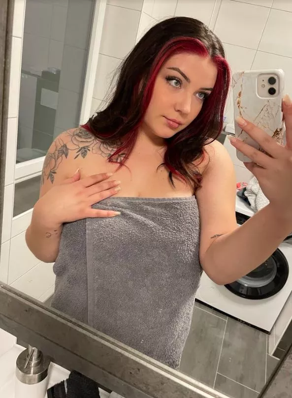 I’m literally just getting in the shower want to see me drop this towel? 😏