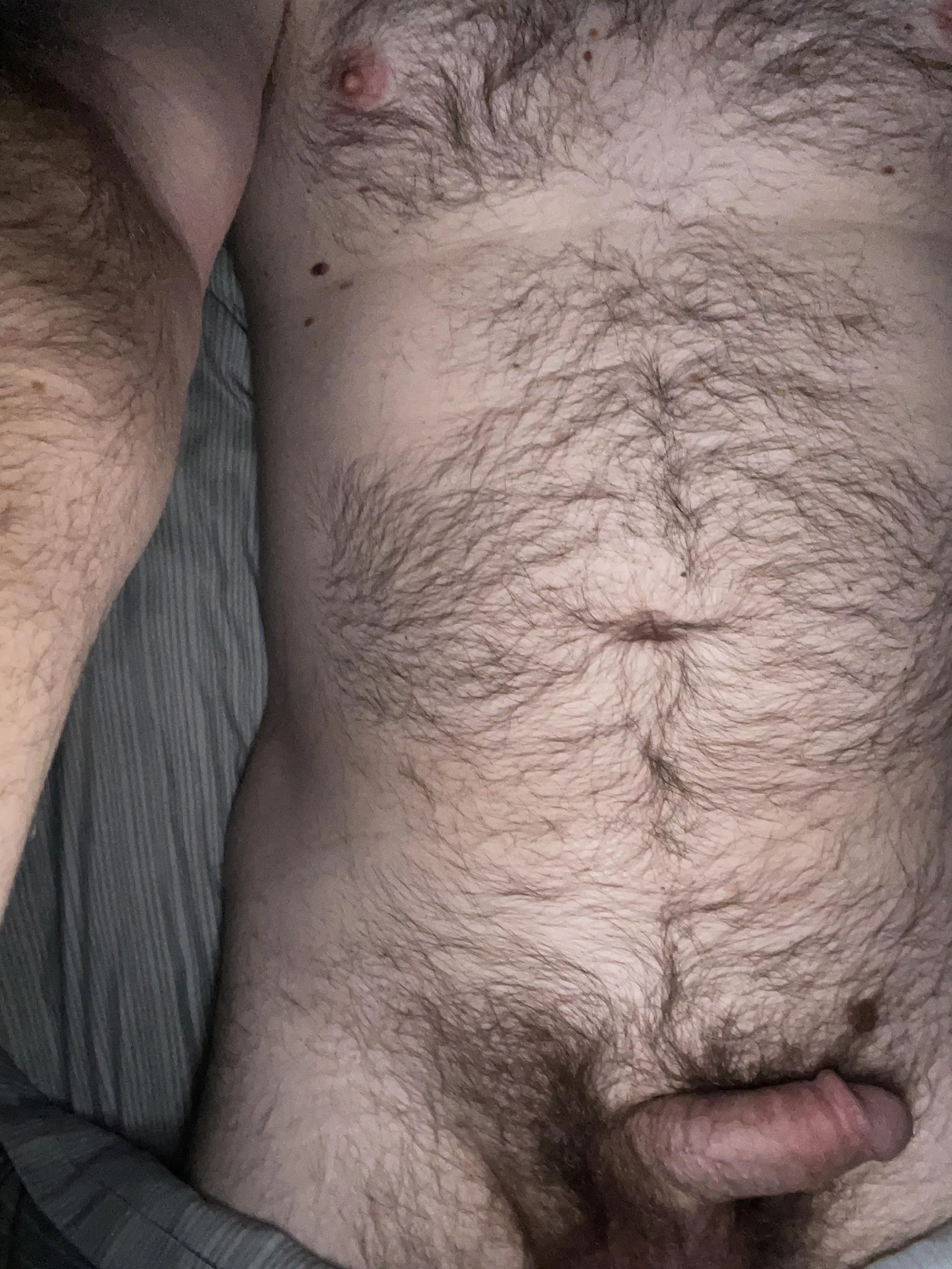 I’m not crazy hairy but not too bad! Hope you guys like!!