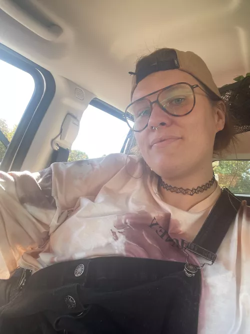 I’m not this clothed on my OF pages.