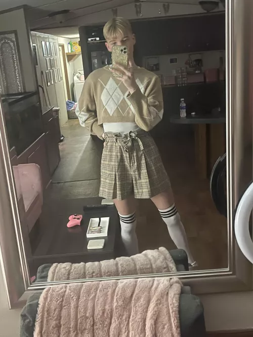 i’m off to work 😩