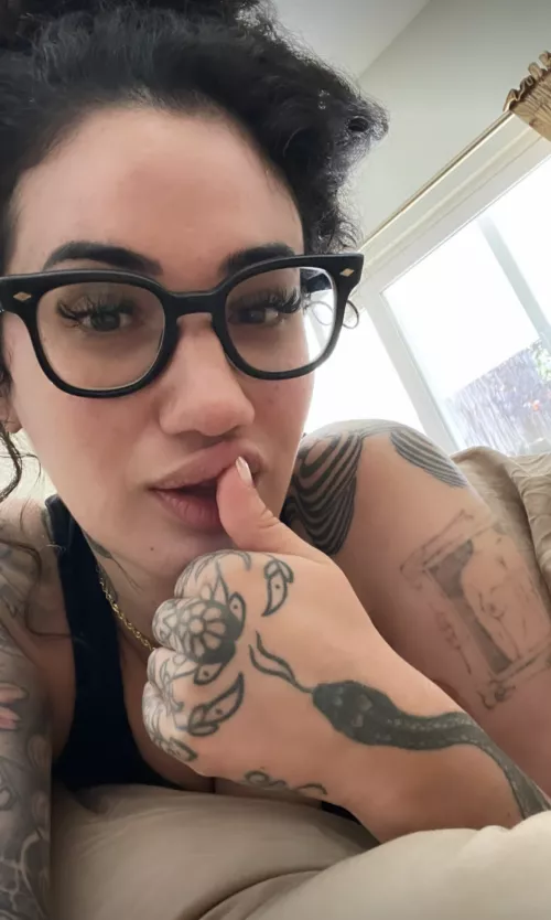 Just laying in bed and dreaming of your cock 😏