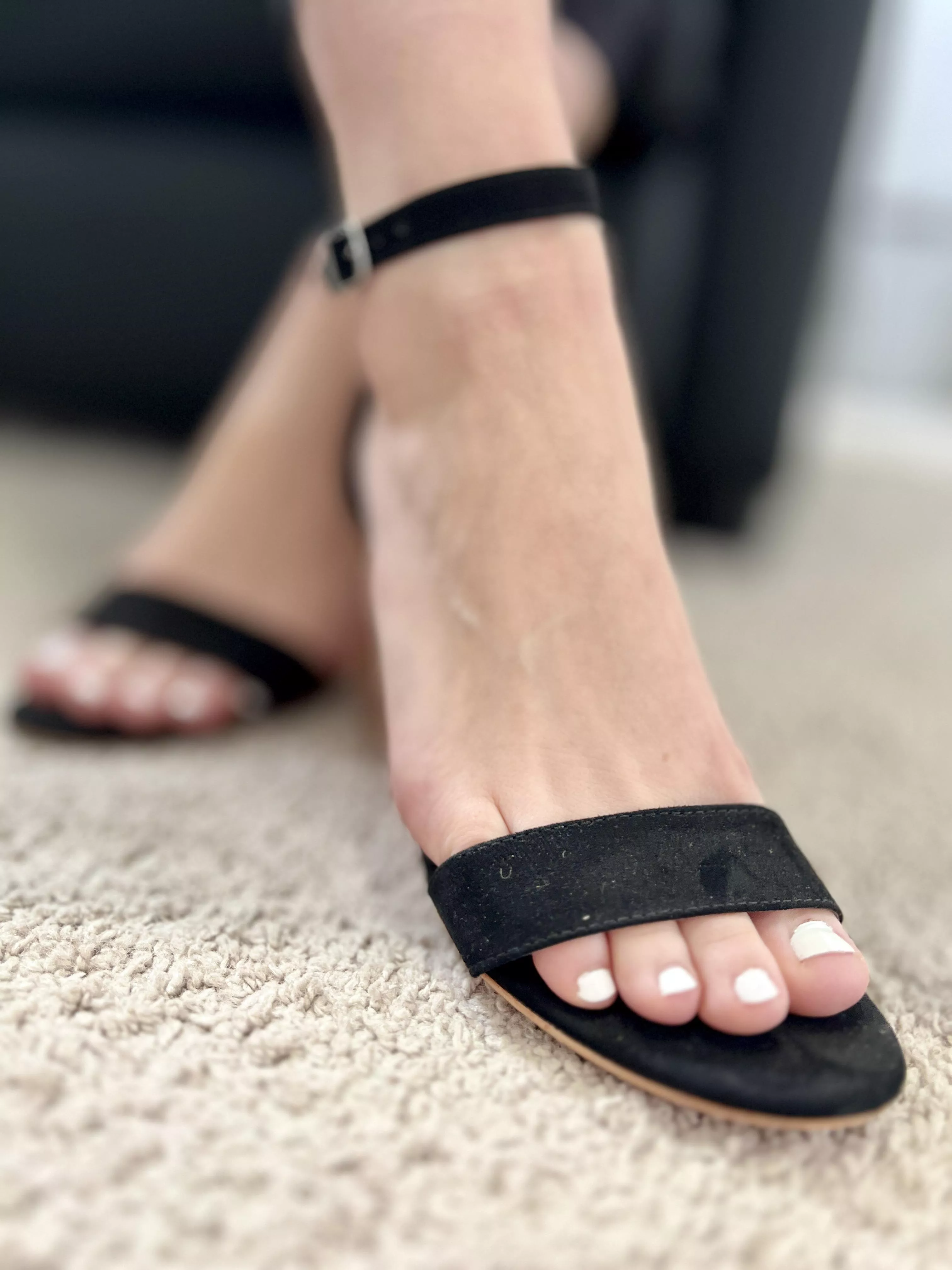 Lick in between my toes while I sit and relax ? Let’s see where this goes. 😉🫦