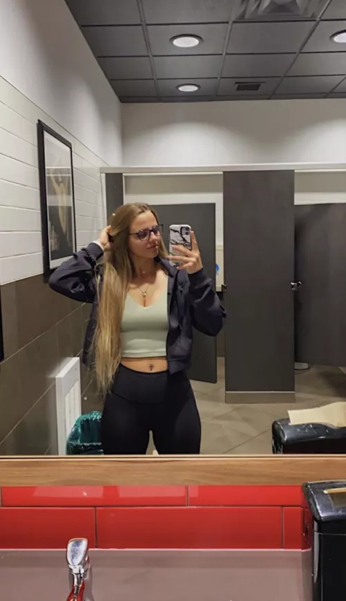 Love how this pair fits me