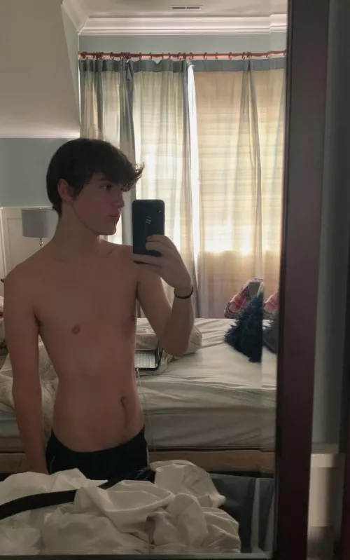 meet me in my room? 🫶🏼