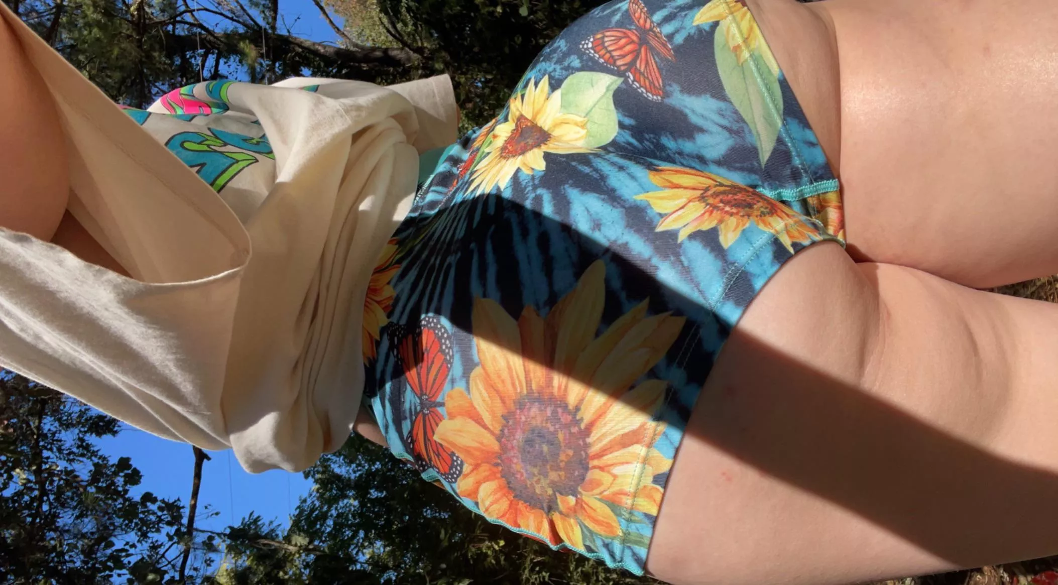 My new psd set is so cute, can’t wait to blaze in it 🌿🥰