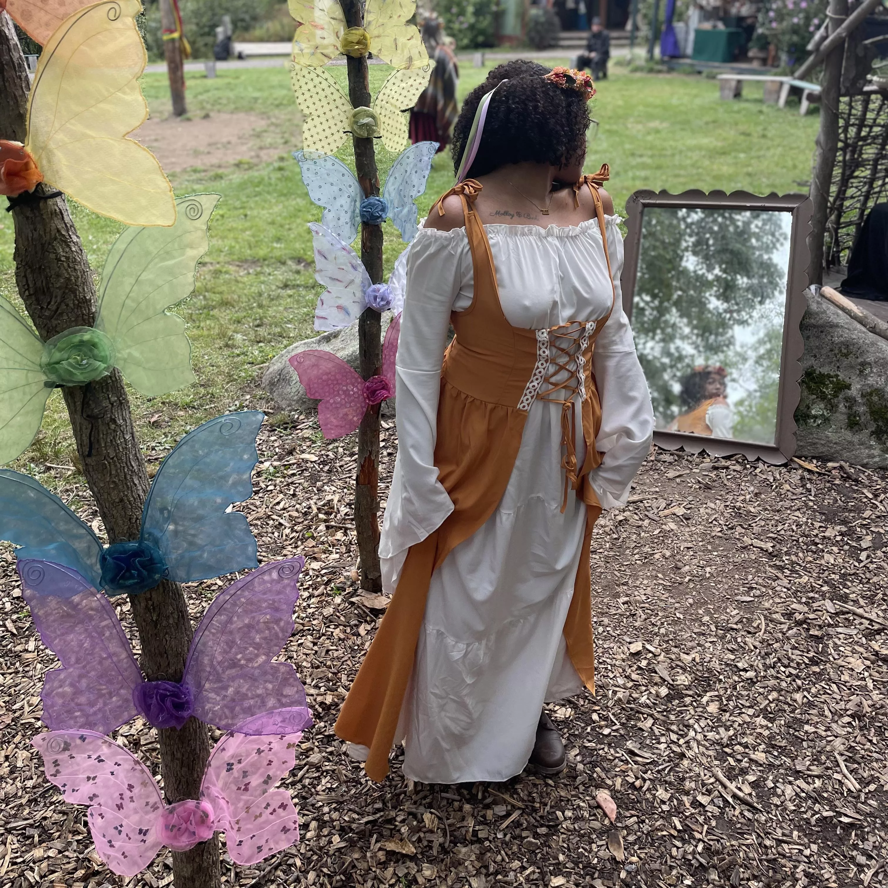 no bra at the ren faire, it was cold so my nipples were hard majority of the time 😌