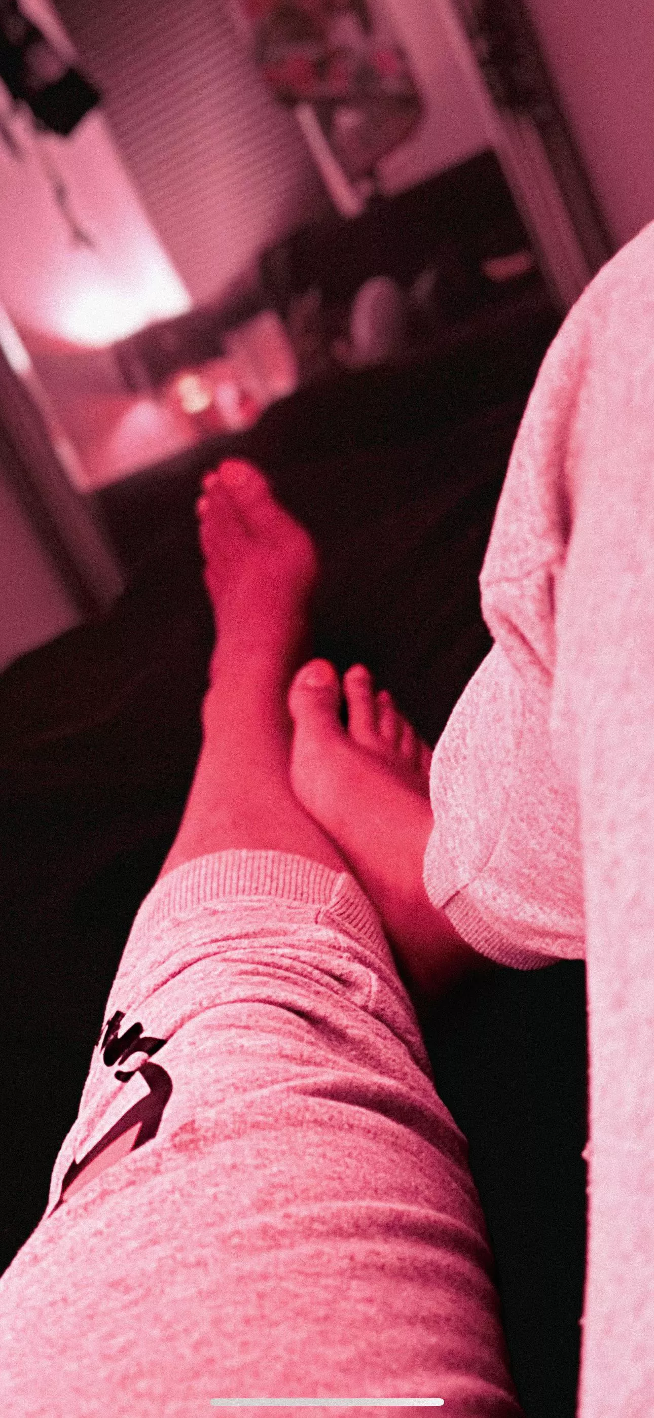 This bedroom lighting looks great on my feet.