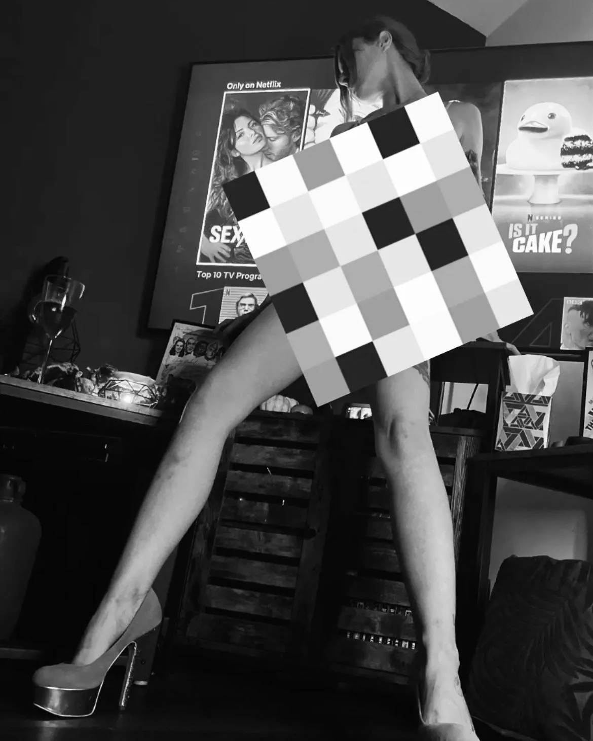 Want to follow my pregnancy and have some fun along the way? Subscribe now 😏