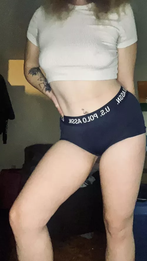 Weekly lives, daily posts, kink, chat, video calls, and 25% off! 😈