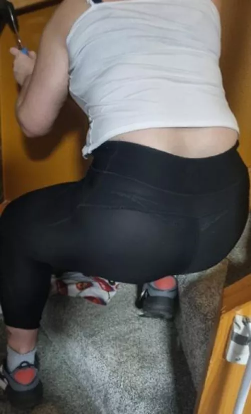 why does my husband just watch me do diy and not help