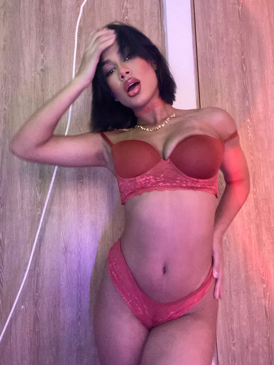 Would you fuck me even if I was your bestfriend?😊