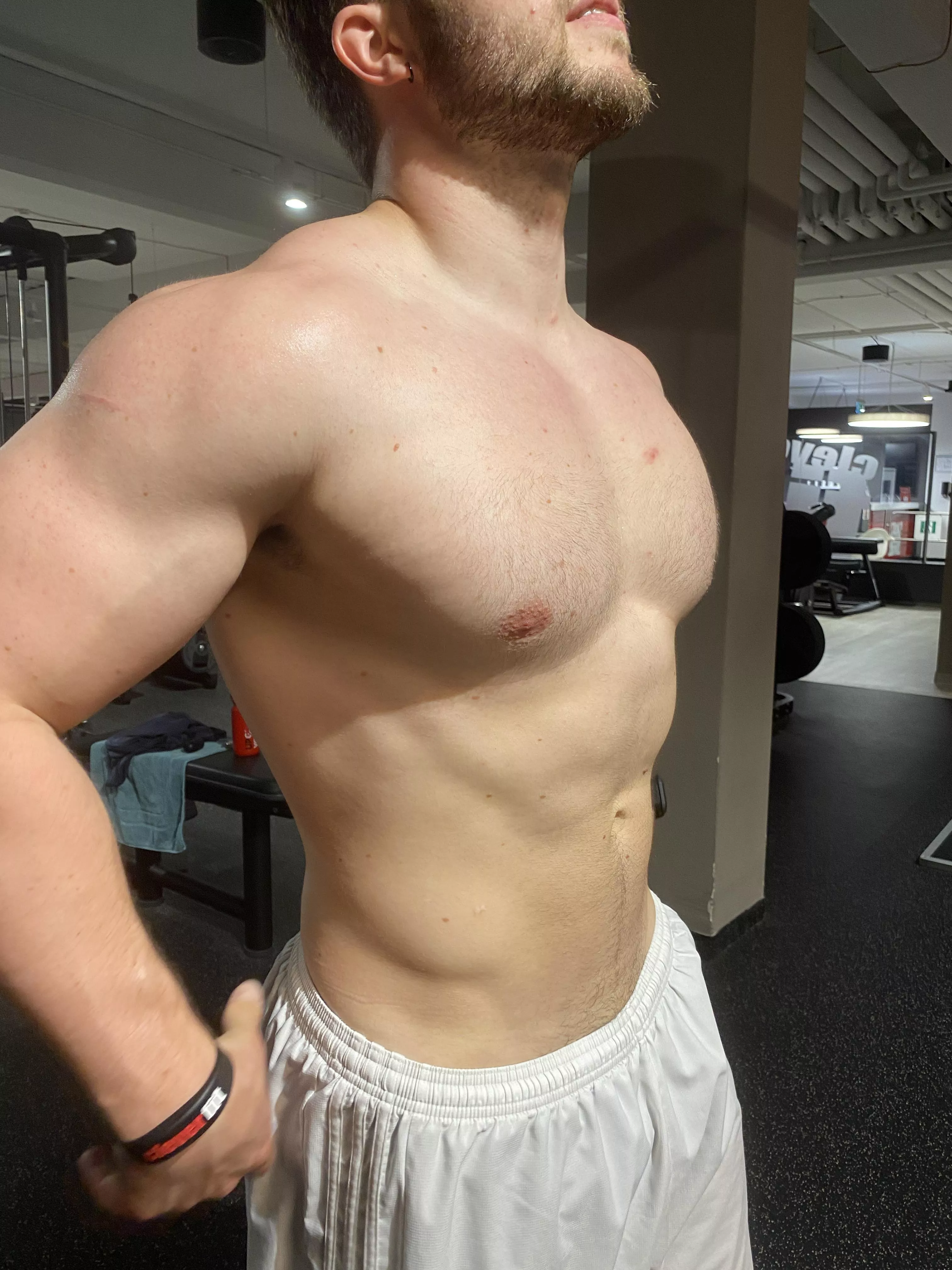 [24] Any bro that can appreciate a post workout chest pump?