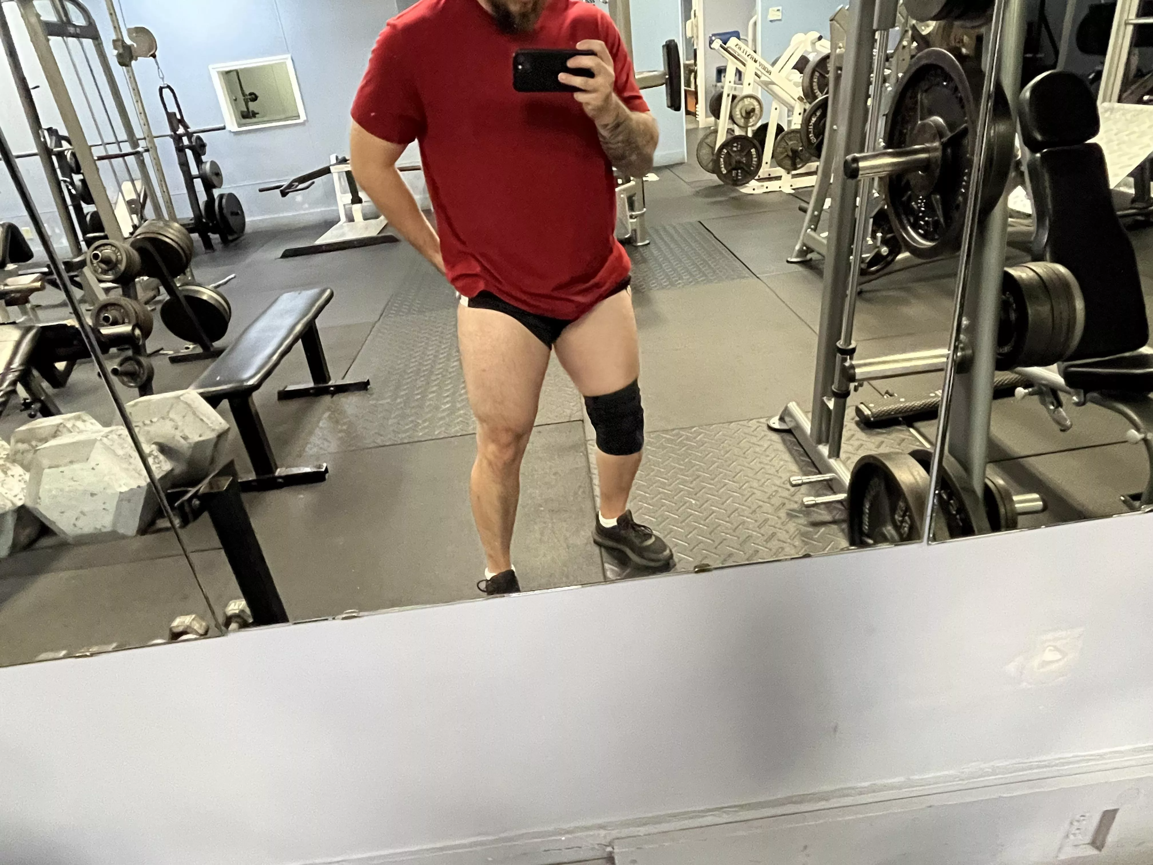 30(M)not bad for 2 knee surgeries on my right knee! Had to take a second for a pump pic.