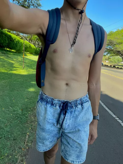 G'morning. Wishing someone would stop and ask me if I need a ride. 🥵