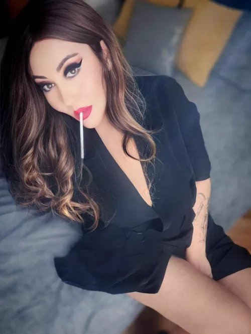 hot dangle 🔥🔞🤫🤤🚬