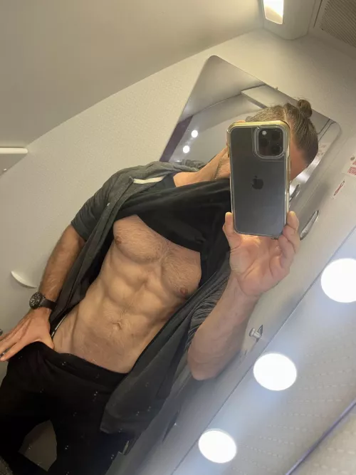 I’ve had it with these motherfucking dilfs on this motherfucking plane ✈️ (35)