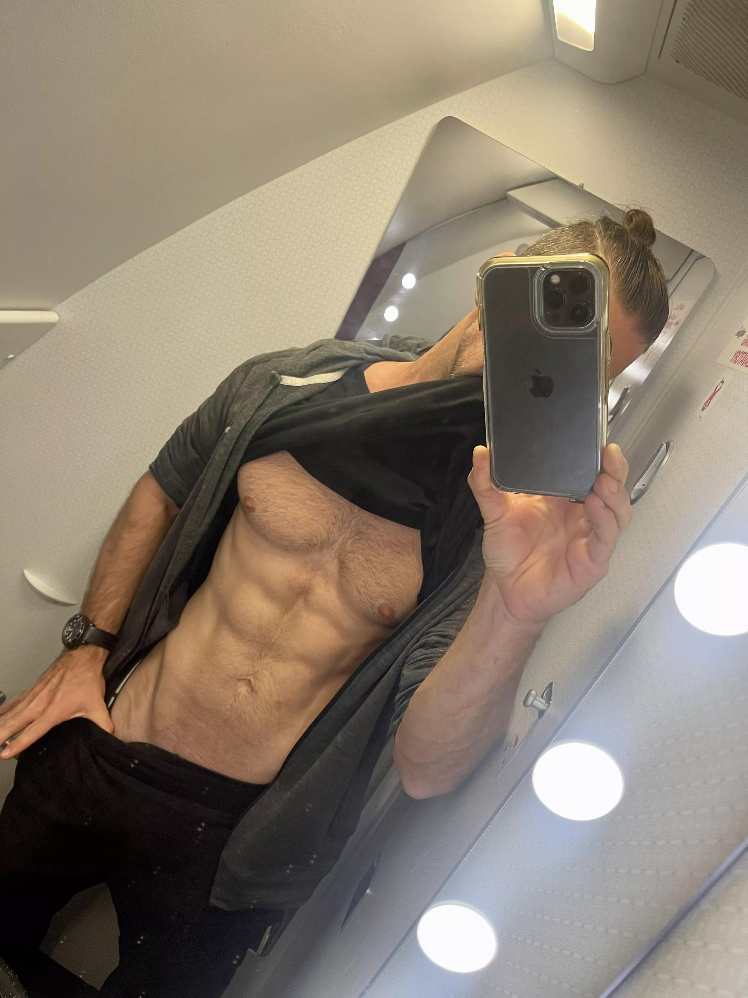 I’ve had it with these motherfucking dilfs on this motherfucking plane ✈️ (35)