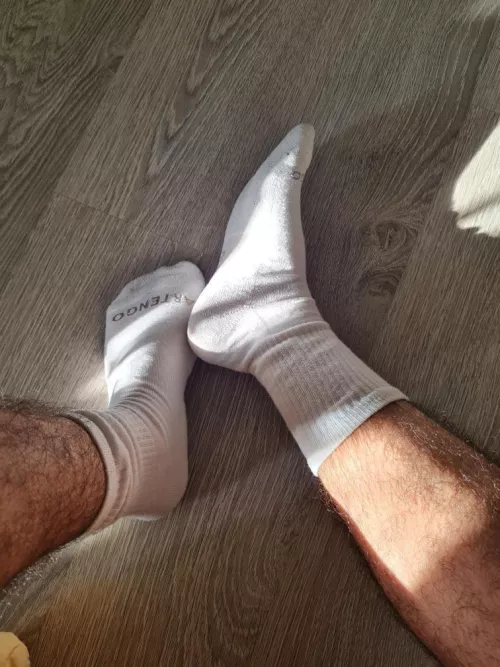My straight friend’s feet looking for slaves