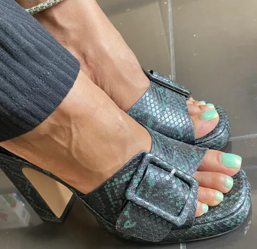 New emerald green & black heels with my mermaid green toe nails