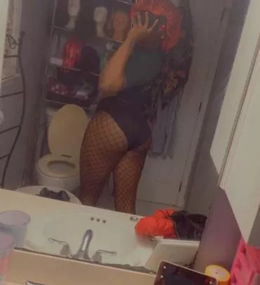 Personally I feel that I wear my sister’s clothes better🤷🏾‍♂️