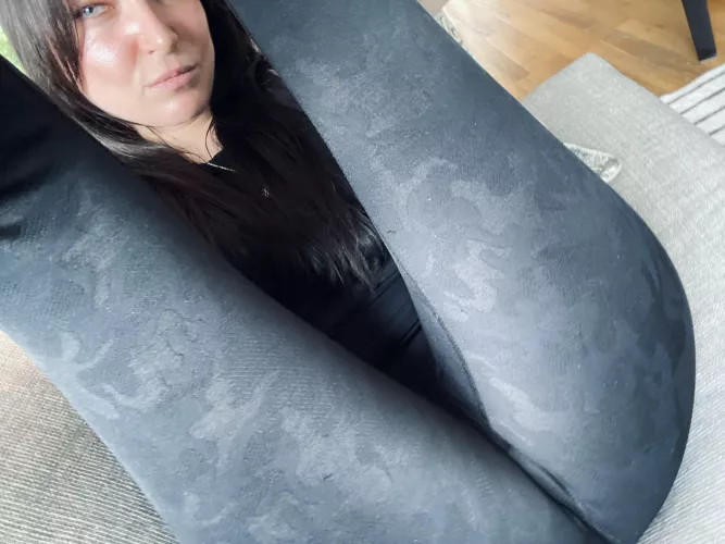 Silky smooth and tight, just the way I like 🖤