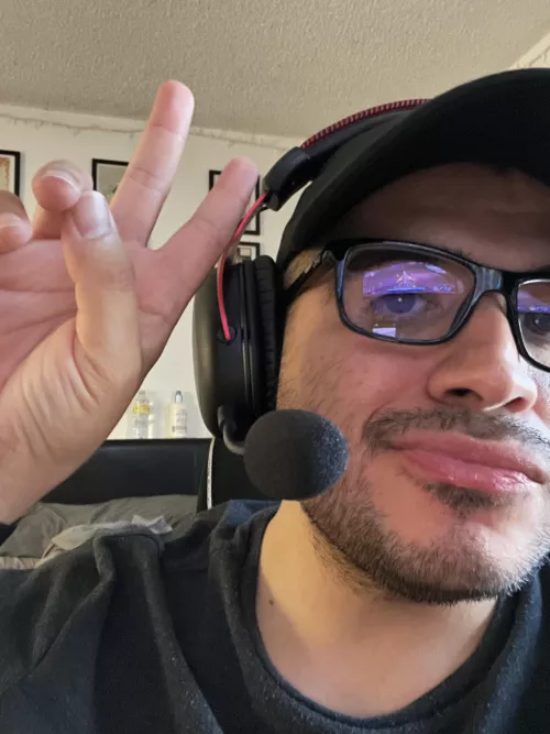 We gamin! Happy Thursday y’all 🙂