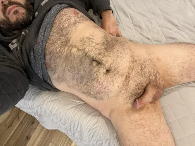 Works sucks. Who wants to suck this and get it hard instead? (43)