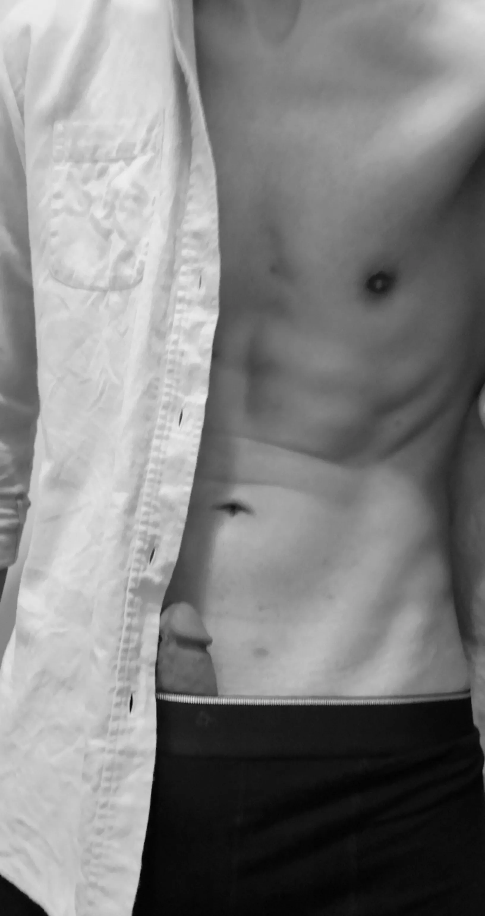 32 [m4f] tipsy and horny, maybe a bit sad too, down for chat too