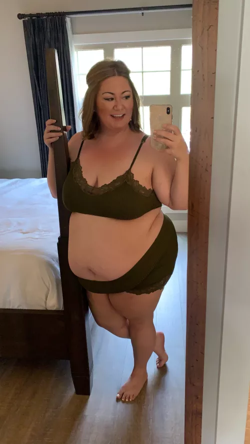 Any ideas on how we could make this Saturday sexy?😘