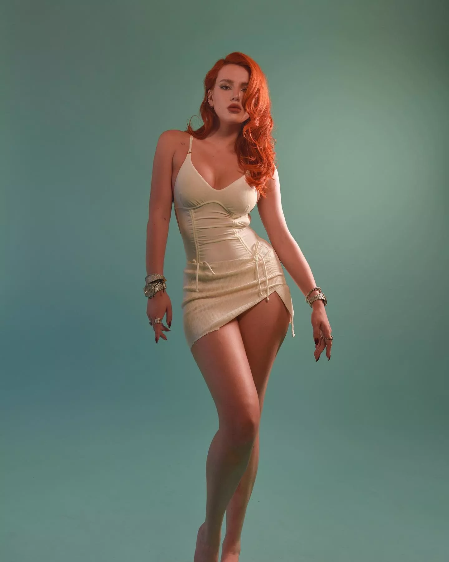 Bella Thorne's killer curves always make my dick hard