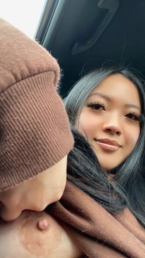 Do I look cute and breedable?