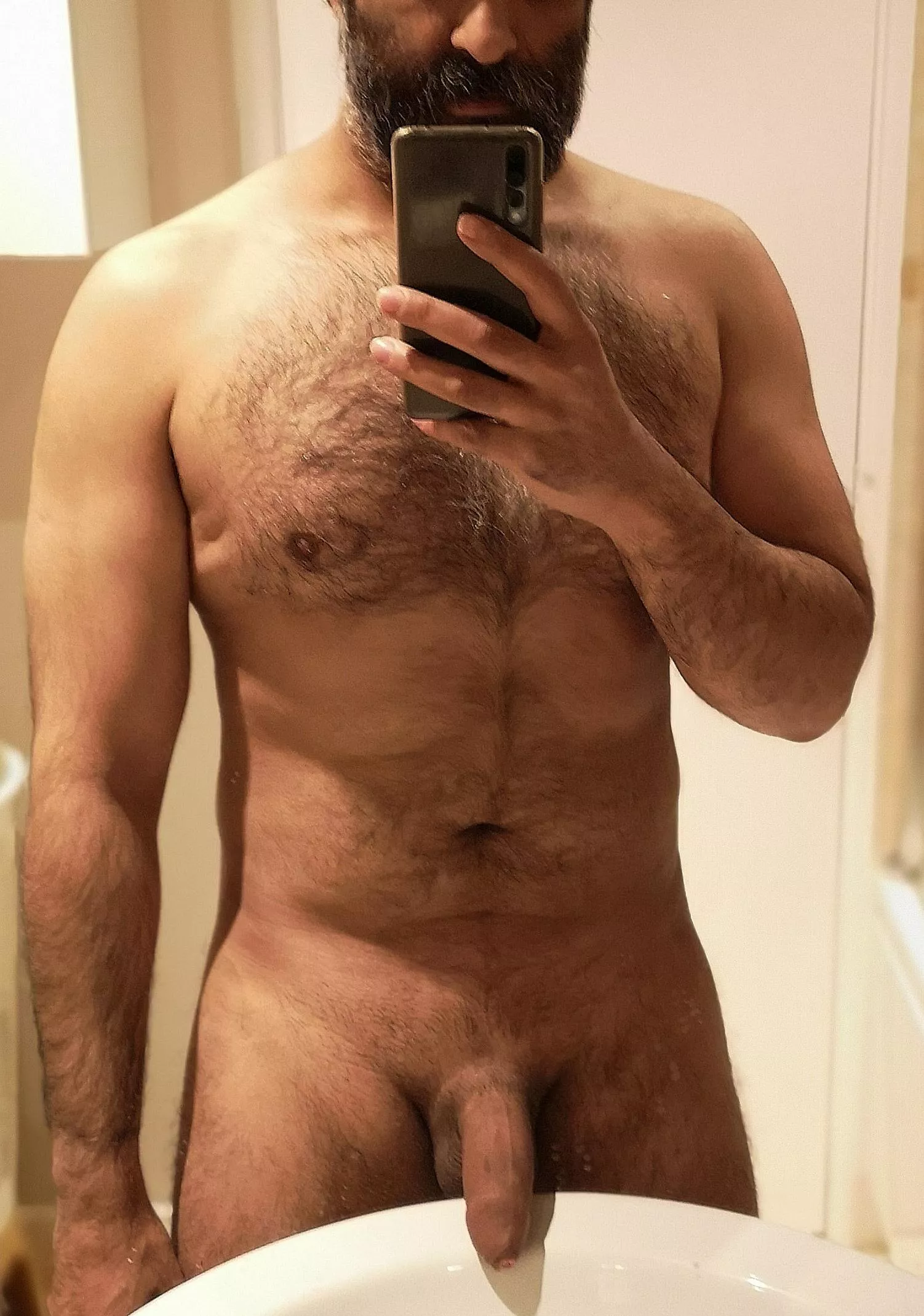 don't mind me while I rest it on the sink (42)