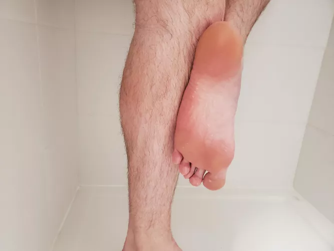 Feels nice to have clean feet! 😊