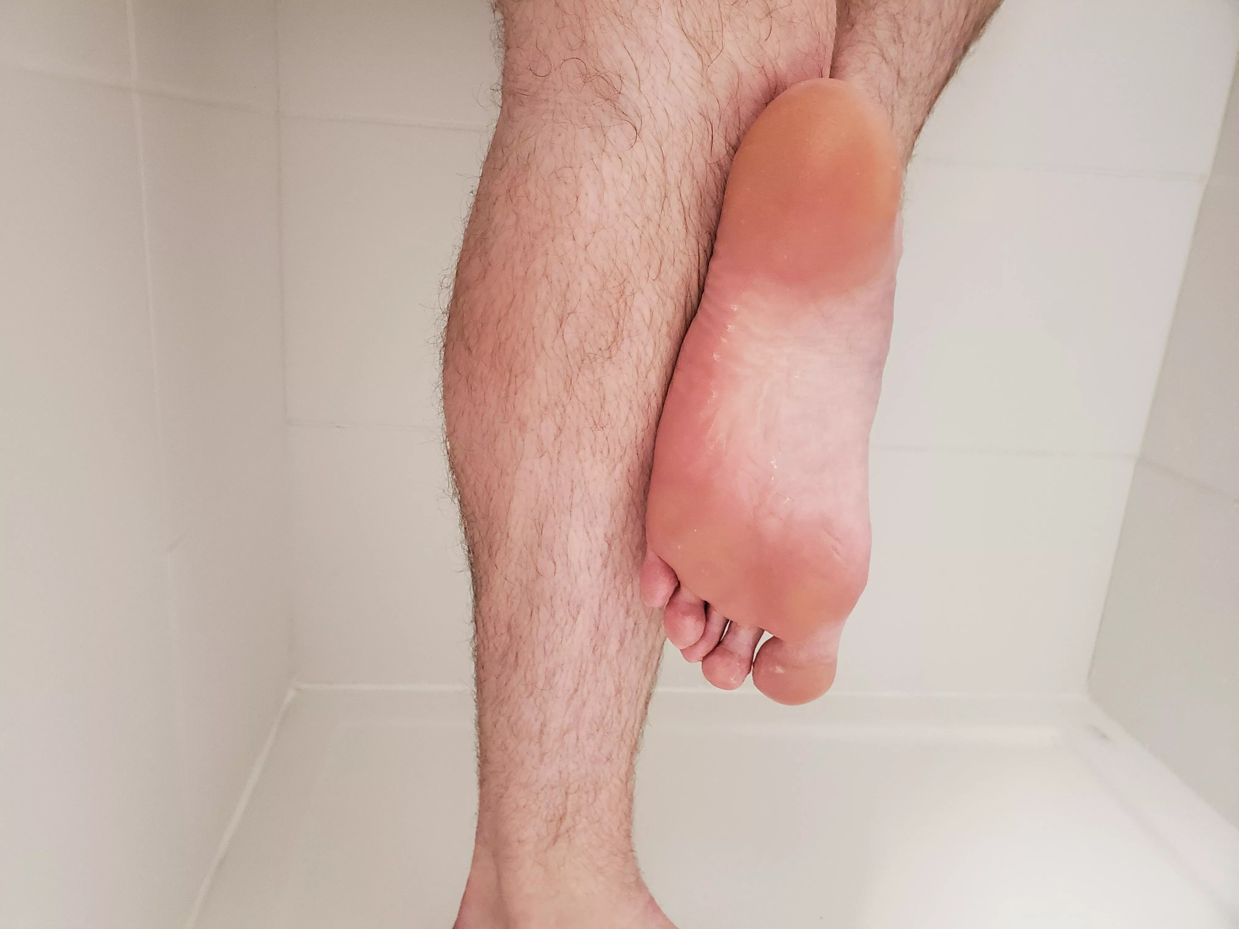 Feels nice to have clean feet! 😊