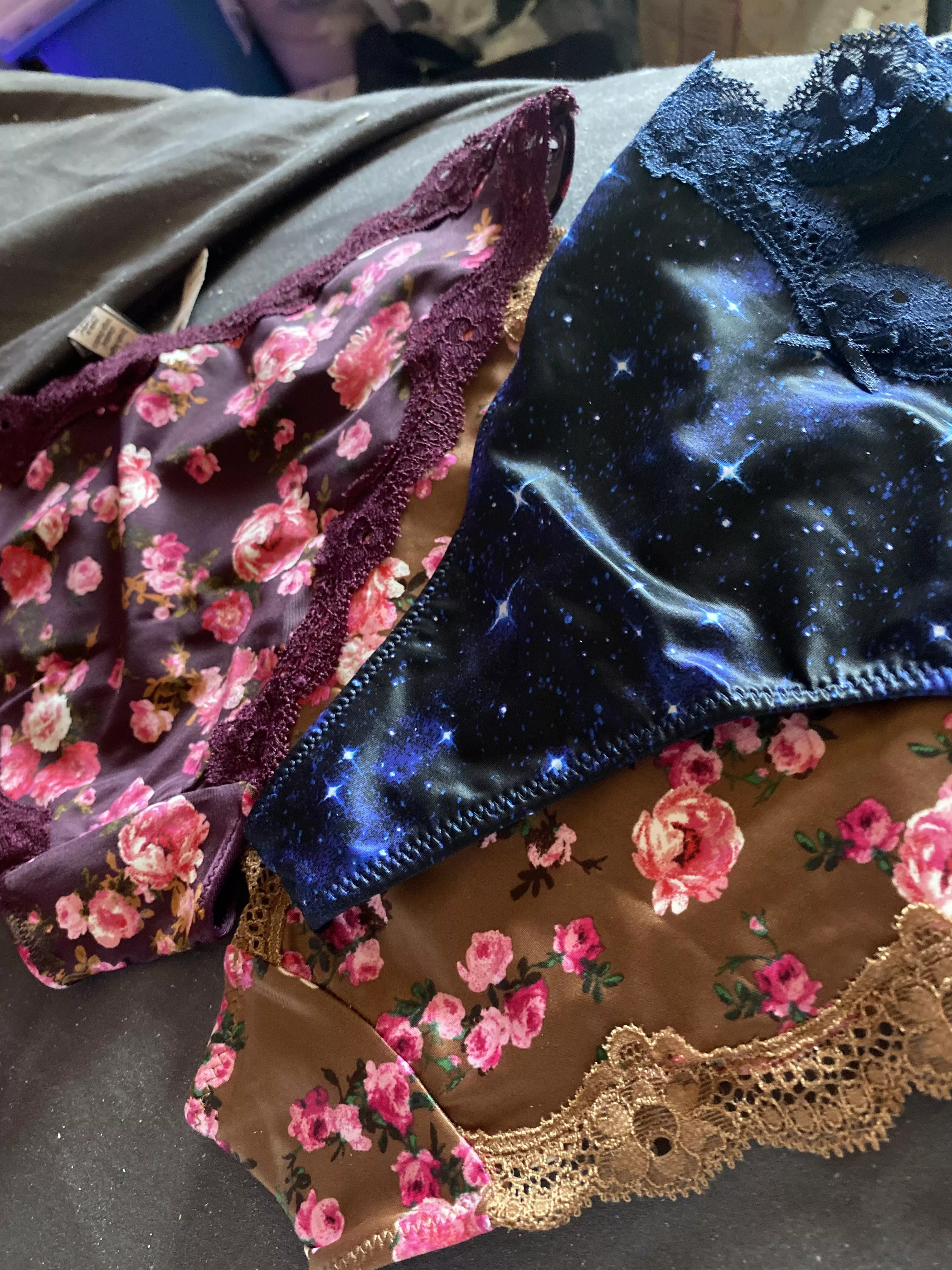 Gotta LOVE a new panty haul!! 😍🍆💦 so silky and shiny ✨